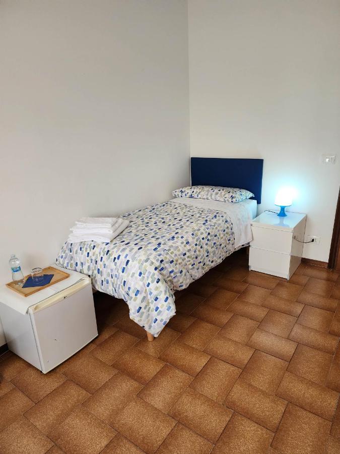 Gold B&B Ravarino エクステリア 写真
