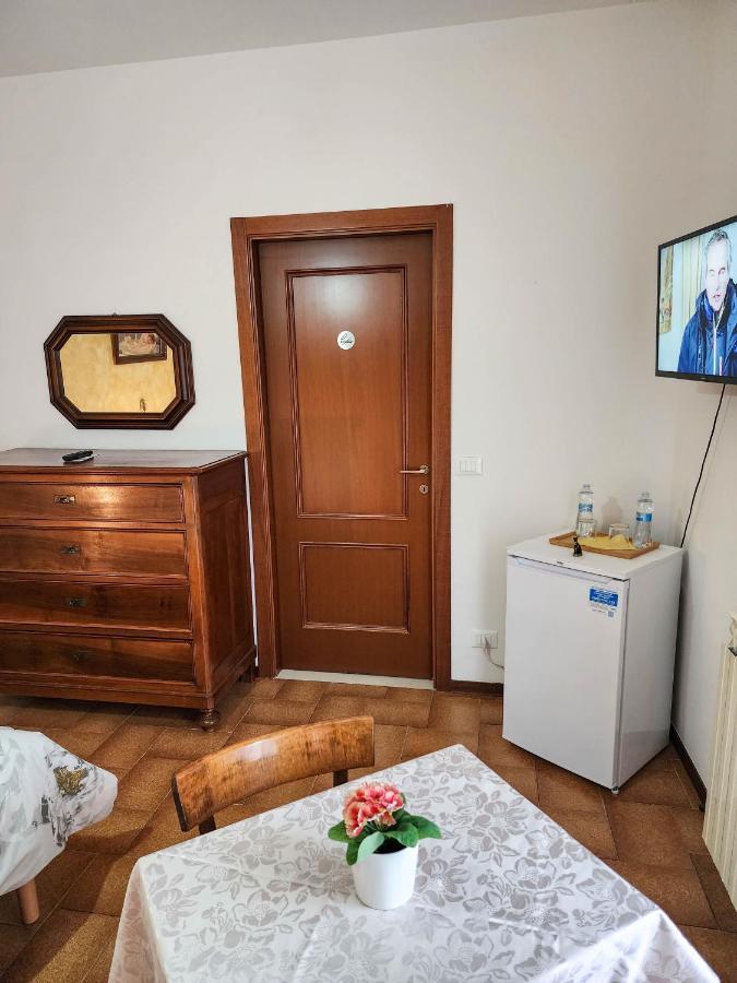 Gold B&B Ravarino エクステリア 写真
